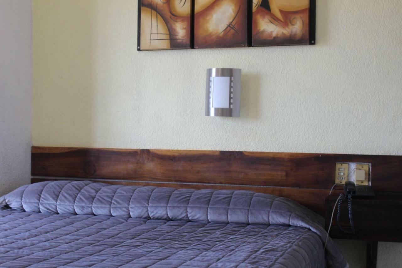 Hotel Vina Del Mar Lázaro Cárdenas Екстериор снимка